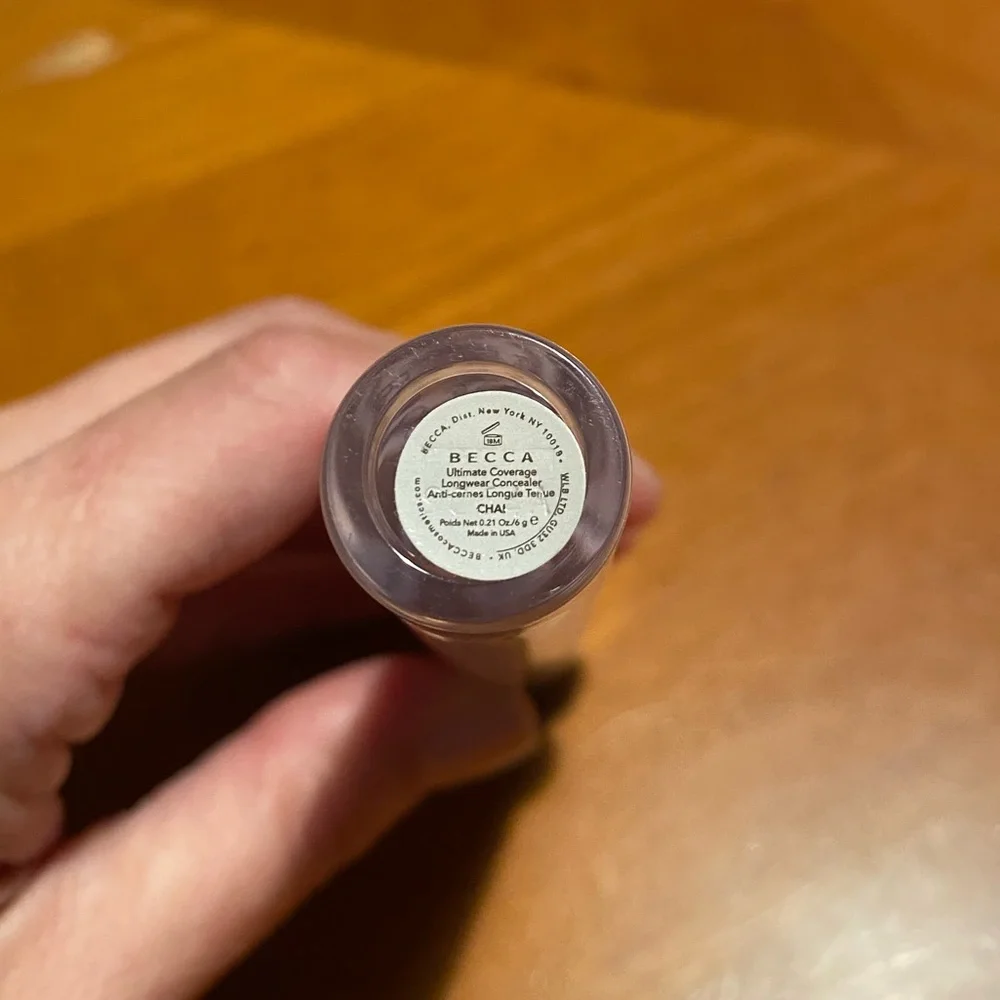 BECCA Ultimate Coverage Longwear Concealer